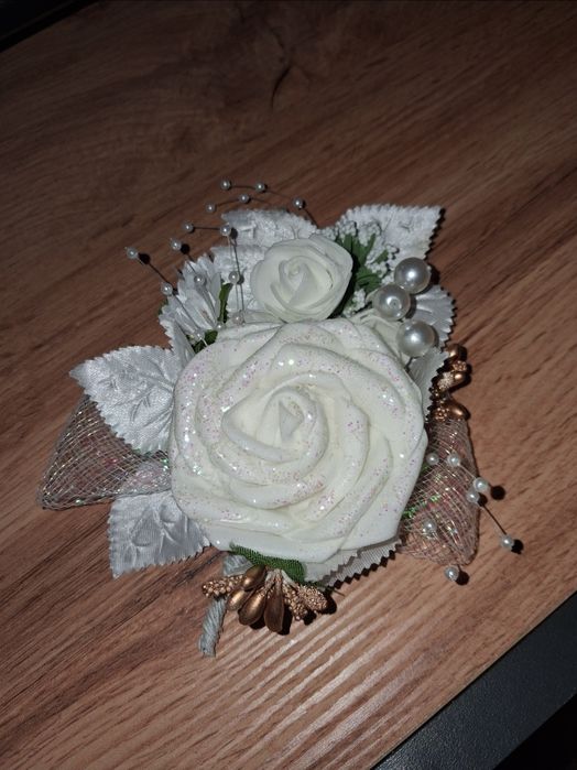 Accesorii nunta, flori de pus la masina, baloane Bride, flori mire