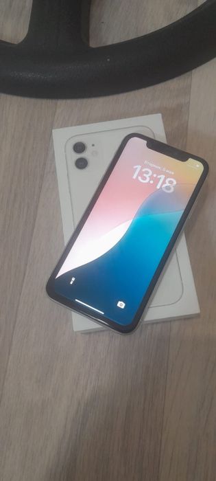 Продам срочно Айфон 11