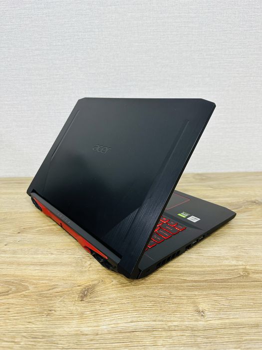 ACER Nitro 7 Core i5+RTX3050Ti с Большим Экраном для Игр и Программ