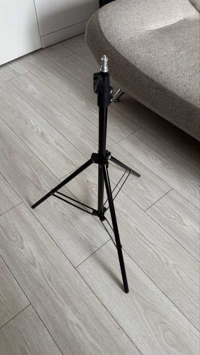 Стойка для света