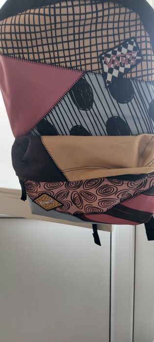 Продавам модерна раница