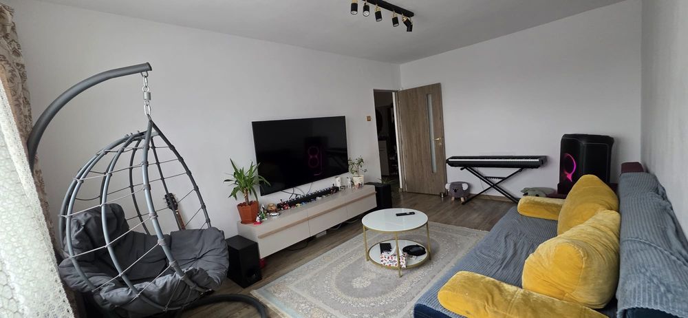 Apartament de vanzare  decomandat cf 1 Lebada 5 colturi
