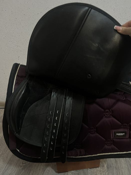 Седло для лошади