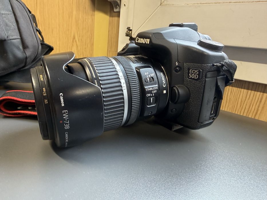 Продавам фотоапарат Canon 50D с обеквтив 17-58мм