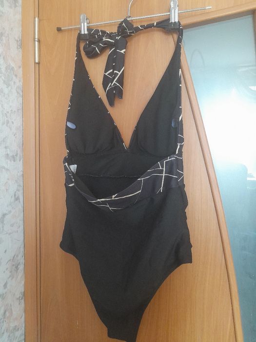 Продам купальник
