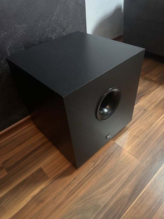 Активен субуфер JBL
