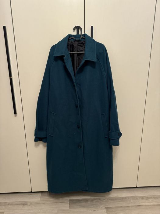Разкошно мъжко палто BERSHKA