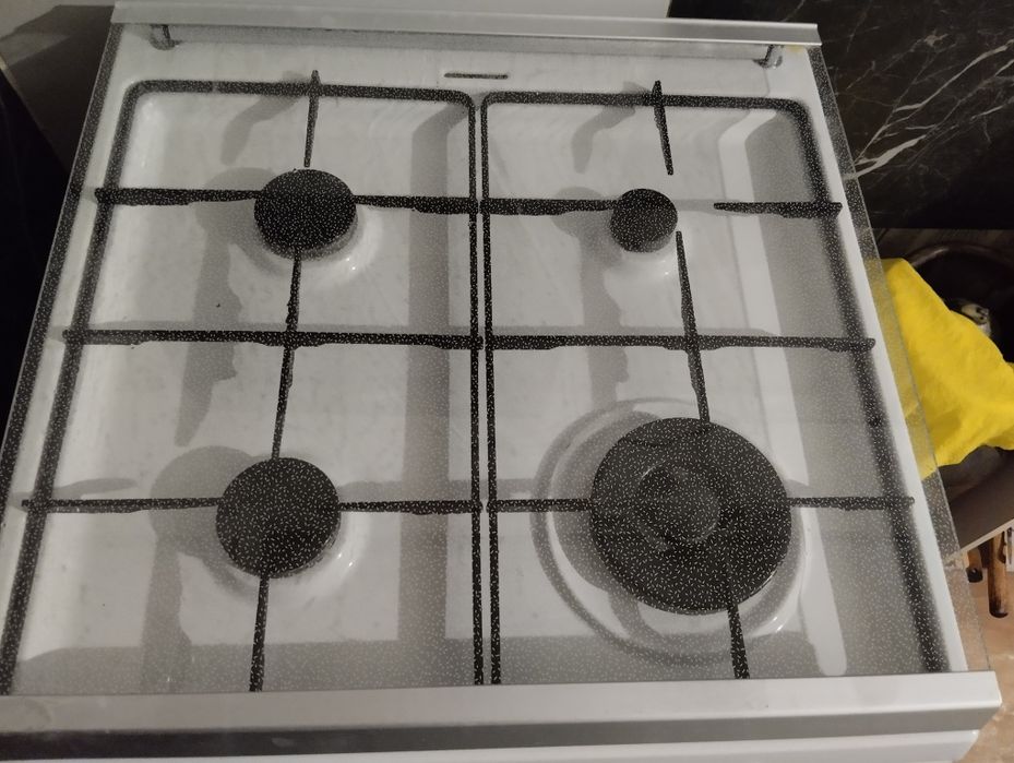 Продам газовую плиту