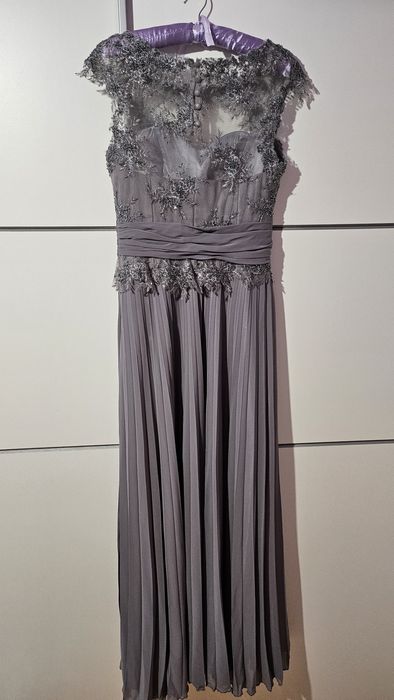 Официална рокля, ръчно шита френска дантела