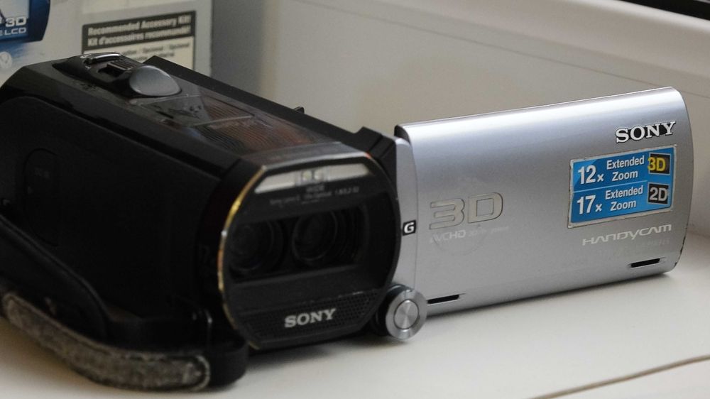 Sony HDR-TD20 видеокамера