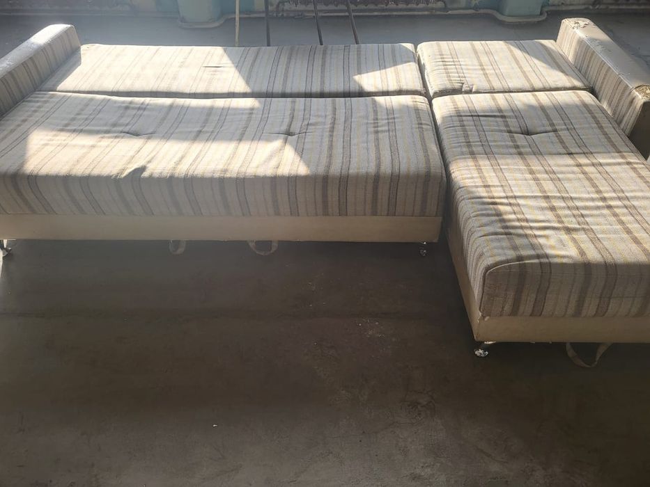 Диван отдам даром