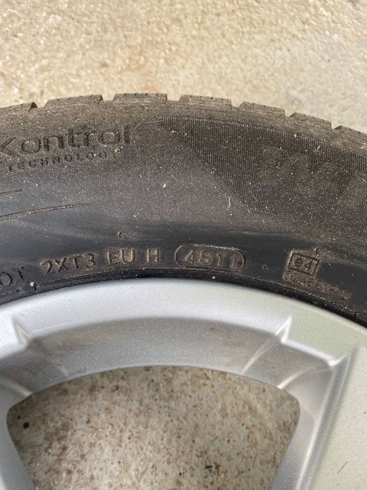 Алуминиеви джанти с гуми