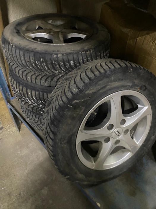 Шины от тойота. Размер 15