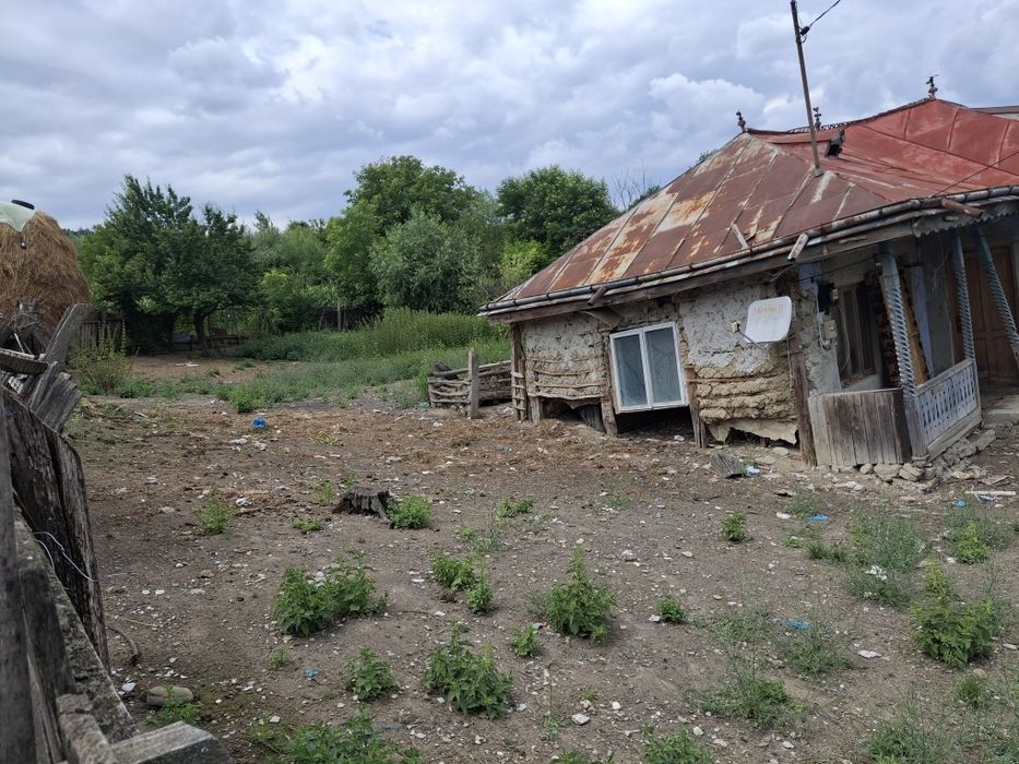 Casa comuna izvoru,sat obarsia,judetul bacau
