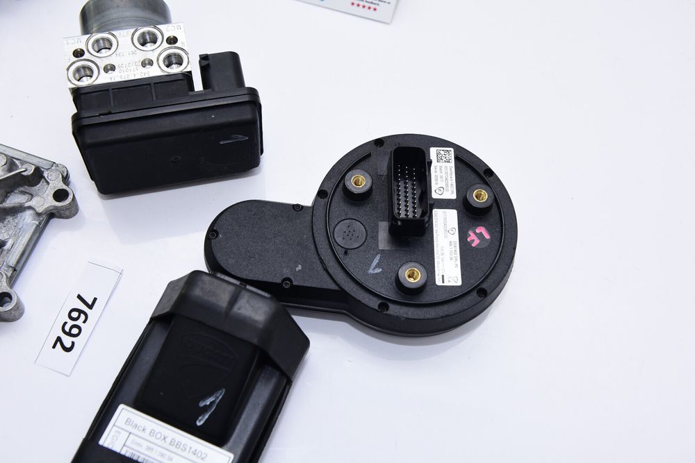 Set chei contact ECU  ABS modul Ducati Scrambler 1100 2018