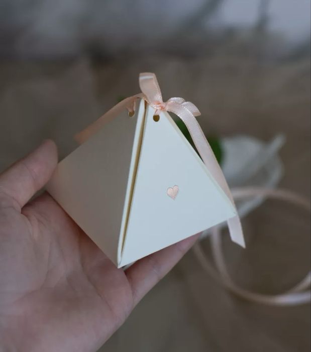 Бонбоньерки , тойбастар