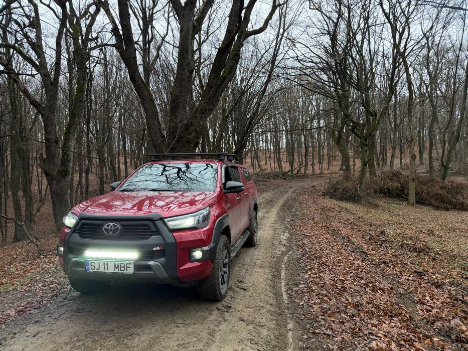 vand Toyota Hilux inca in GARANTIE