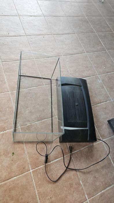 Acvariu 60 L. Cu capac.  60x30x30