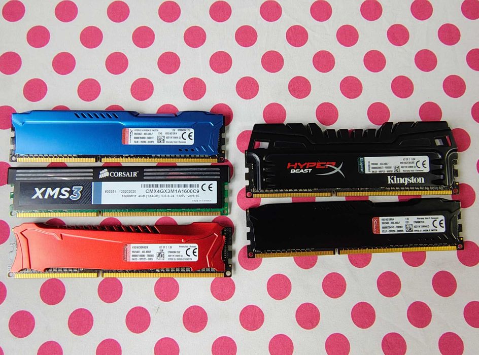 Memorie Ram Kingston, Corsair 4 Gb DDR3 1600MHz Desktop.