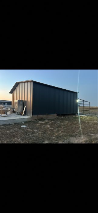 Urgent Vand hala completa cu panouri si cadru metalic