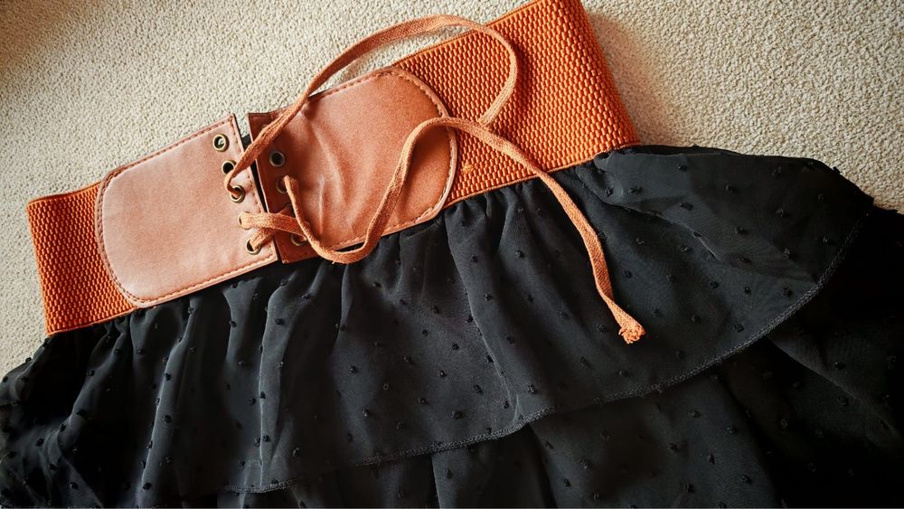 Fusta mini vaporoasa S 36