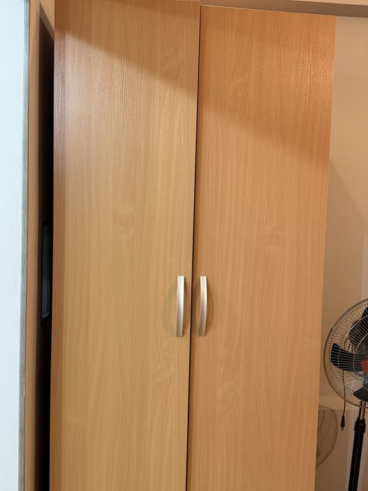 Продаётся куханый уголок, куханный шкаф и шкаф для одежды