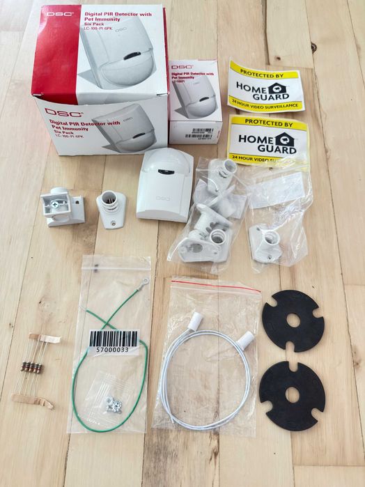 centrala alarma cu 6 PIRi DSC P585