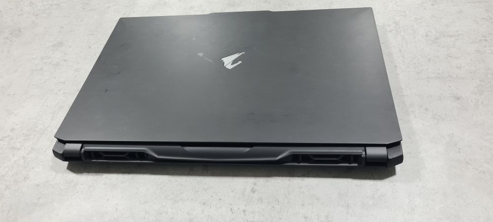 Ноутбук GigaByte Aorus 15