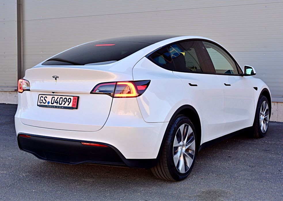 Tesla Y/340cp/Garantie/import Germania