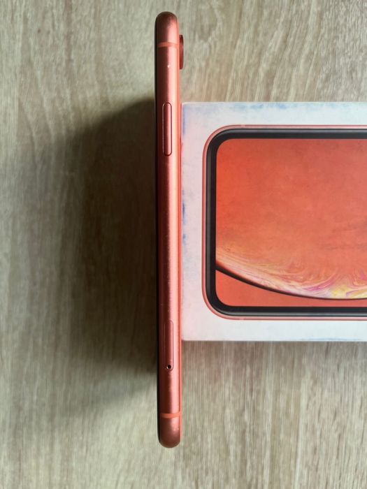 Продаю Iphone XR на 64 gb