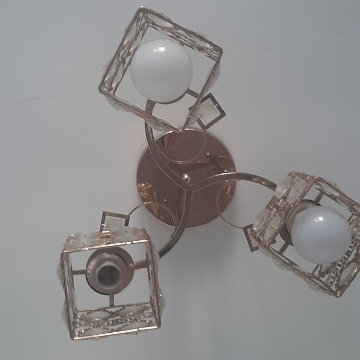 Продам люстру рабочий