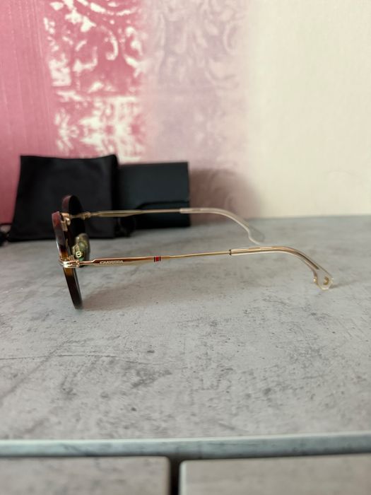 Слънчеви очила carera