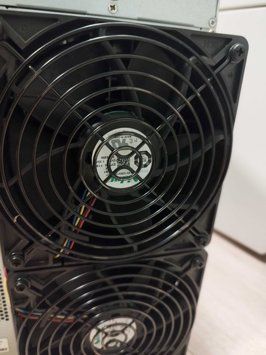 Bitmain Antminer S19K Pro (110TH) Bitcoin ASIC Miner / Биткойн Майнър