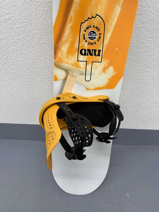placa snowboard noua gnu b-nice L145cm