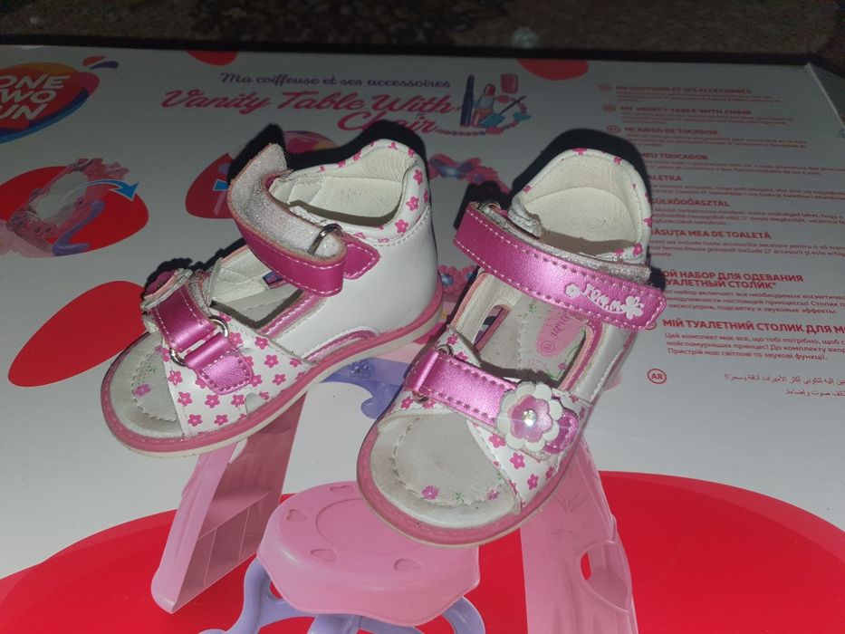 Sandale piele roz