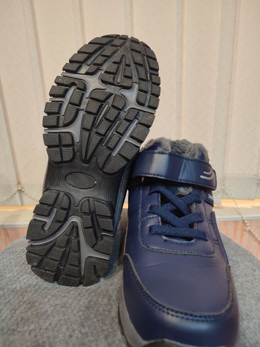 Кроссовки зимние