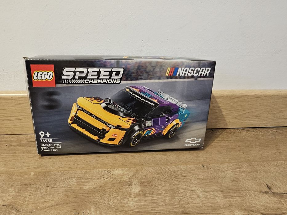 LEGO Speed Champions - NASCAR Next Gen Chevrolet Camaro ZL1 76935, 328 piese