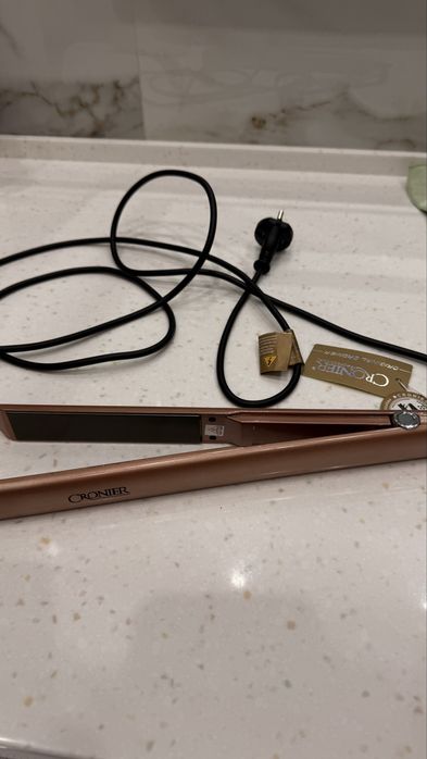 Продаю Утюжок Cronier