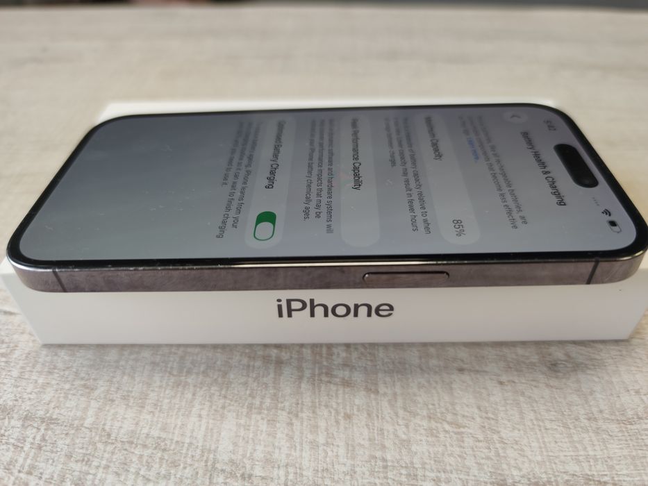 iphone 14 pro  256GB   85% batt.