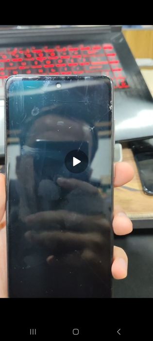 A52 srochna sotiladi