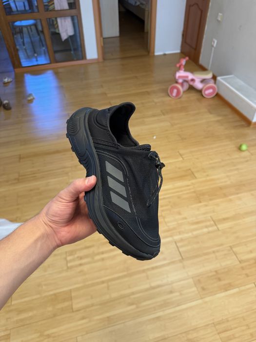 Кроссовки Adidas