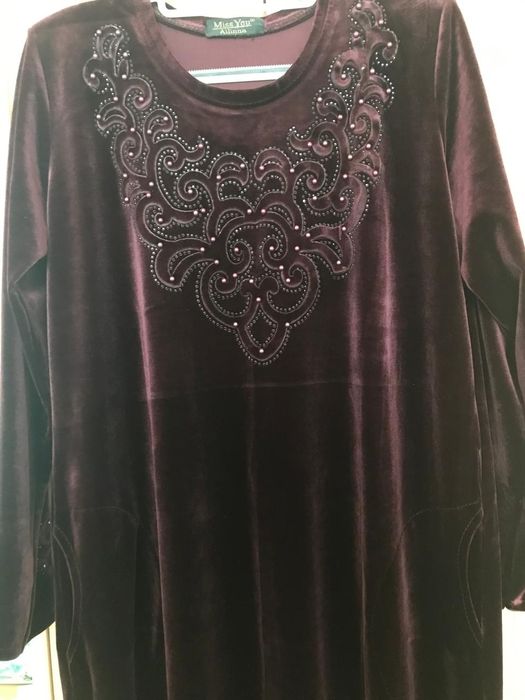 Платье из велюра