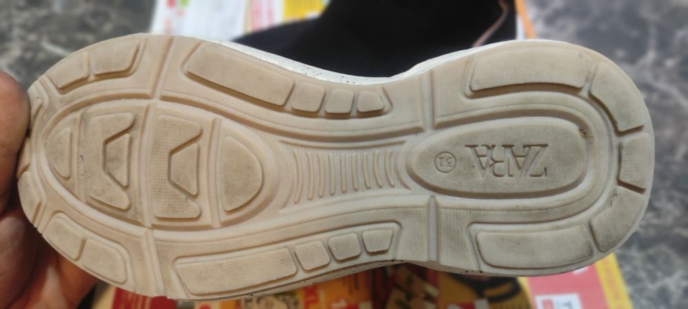 Зимни боти Зара.