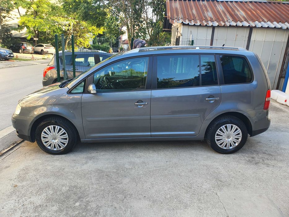 Продавам VW Touran 2.0 TDI (8V / BMM)