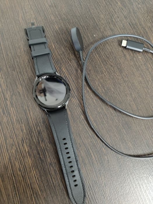 Samsung Galaxy Watch6 Classic 43 мм черный