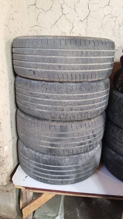 Покрышка дискімен сатылады.