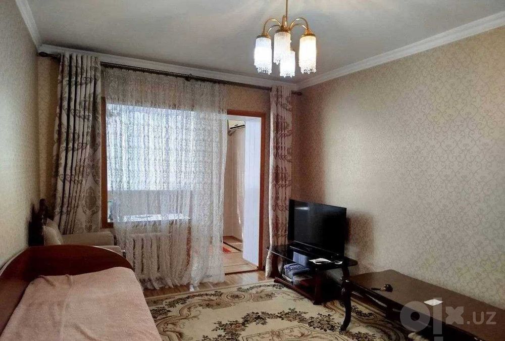 Продаю квартиру.Юнусабад 18 Шабода кафе бывший  Саратон 3/4/4 77 СЕРИЯ
