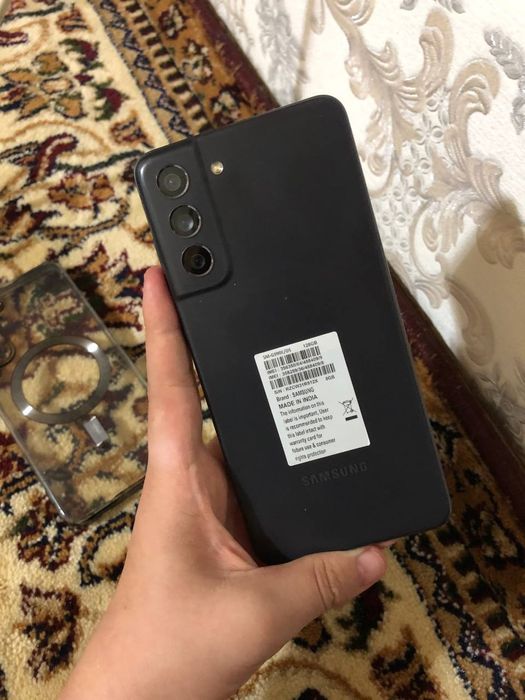 Срочно сотилади.   Самсунг.  S 21 fe.2- симОфициальный 8/128