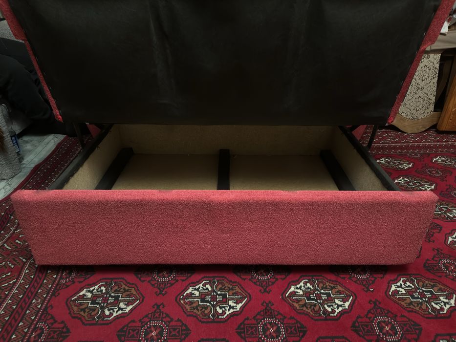 Продам диван в отличном состоянии