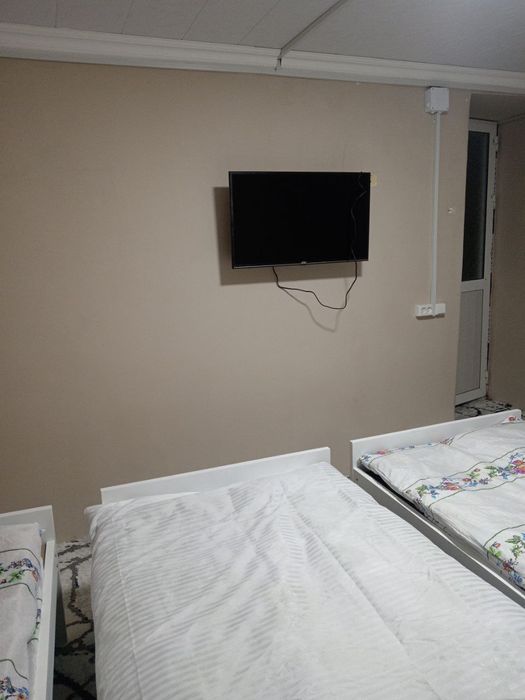 Метро Чорсу хостел гостиница алохида хоналаримиз бор
4-кишилик хона ой